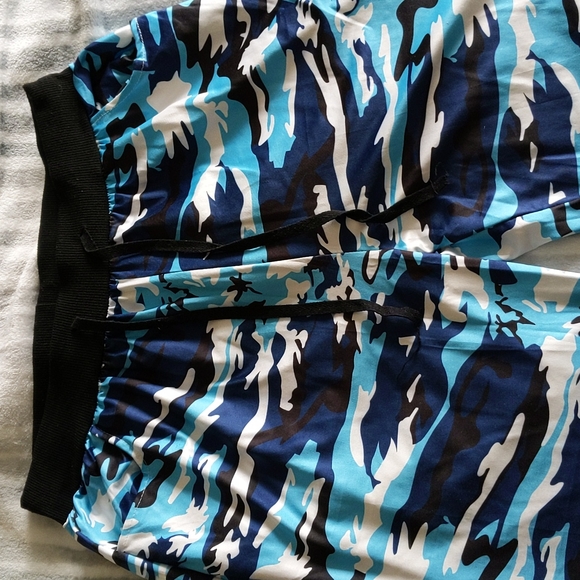 Mens Blue Camo pants XL - Picture 2 of 2
